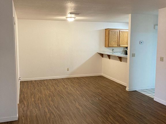 5th image of 3504 Van Tassel St APT A