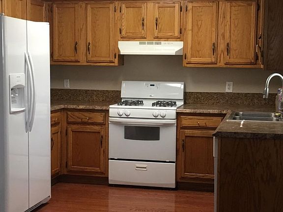 Kitchen, new refrigerator, dish washer