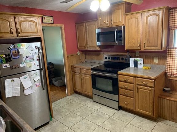 2nd image of 328 S 32nd St