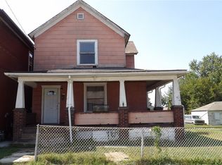 704 Hamilton Ave, Farrell, PA 16121