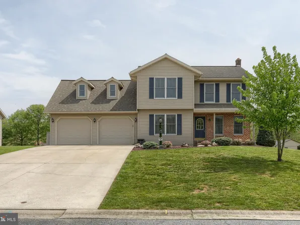 1120 Harvest Dr, Lebanon, PA 17046