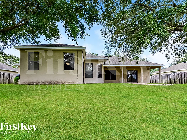 1521 Clapton Dr — Photo 16