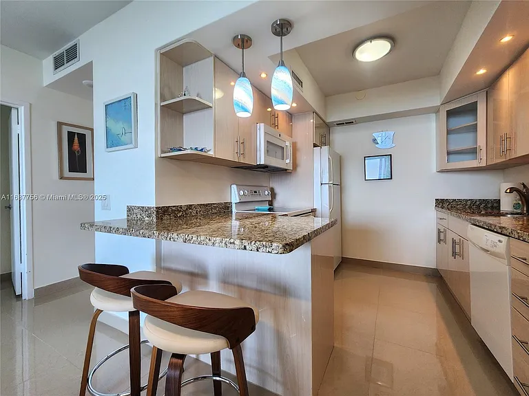 3505 S Ocean Dr #507 — Photo 7