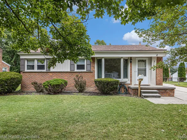 31044 Minton St, Livonia, MI 48150