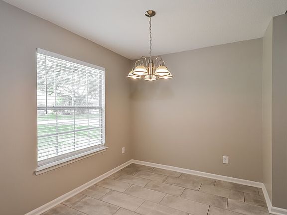 5th image of 132 Southlake Dr
