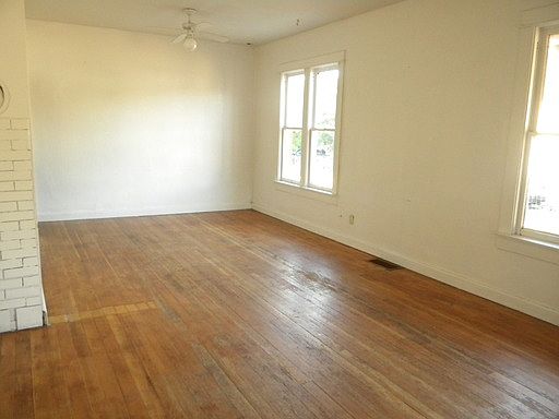 2nd image of 493 Chester St