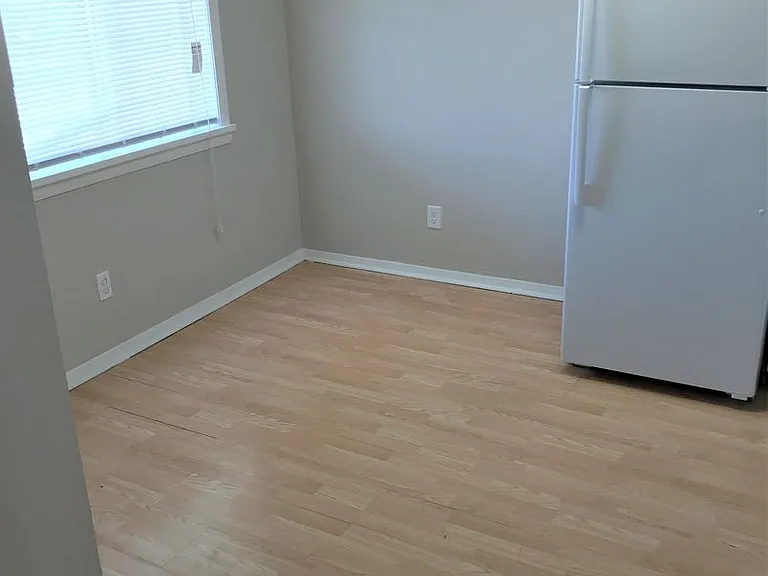 807 S Randolph St — Photo 16