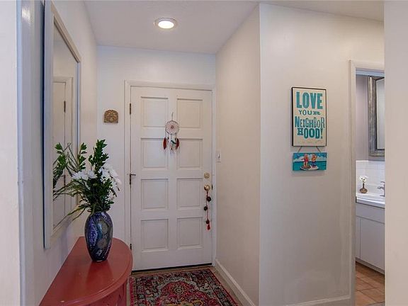 4th image of 7958 Garden Dr N