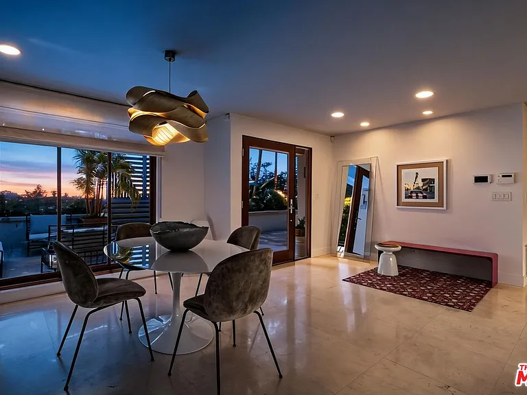 2035 De Mille Dr — Photo 9