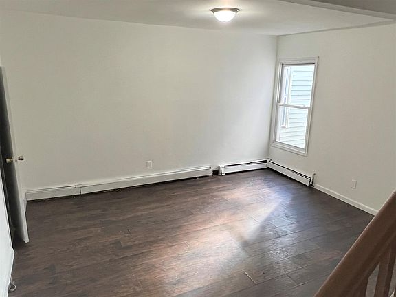 4th image of 244 Webster Ave #1