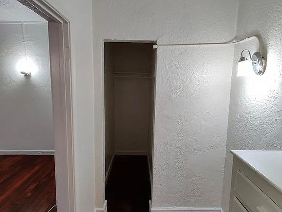 5th image of 10244 S Oakley Ave #2