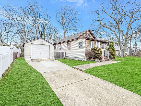3rd image of 55 Prairie Dr