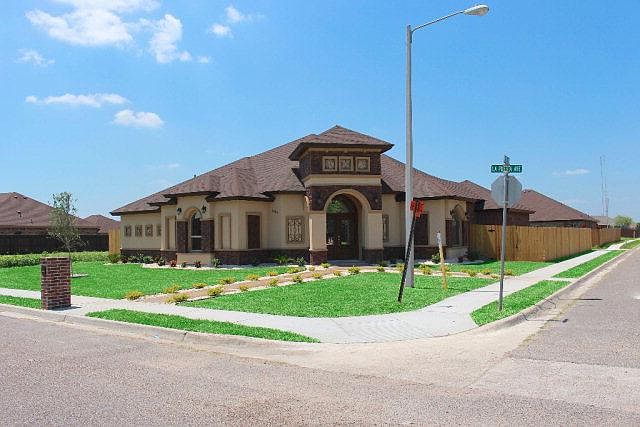1st image of 3100 La Puerta Ave