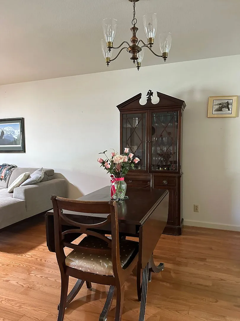 Lovely Home in Oakmont 55+ Community, 2 bedroom, 2 full baths — Photo 4