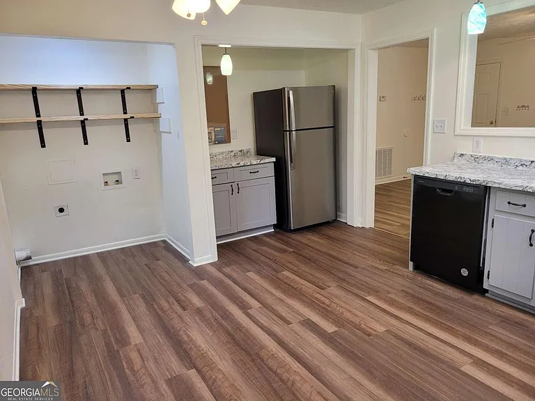 47 W New St #B — Photo 12