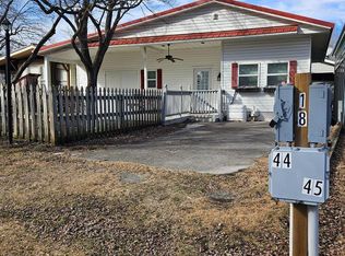 44 Hollow Ldg, Falling Waters, WV 25419