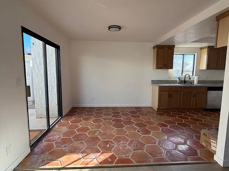 6672 Mesquite Ave — Photo 8