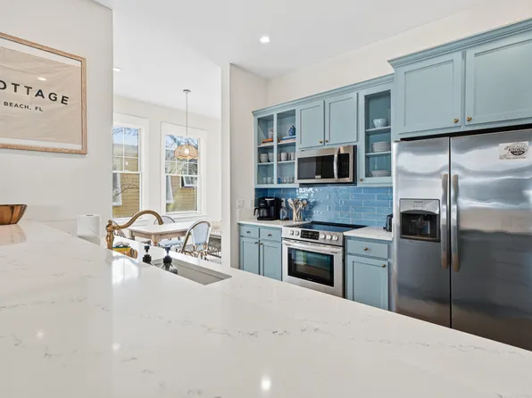 97 Sarasota St, Miramar Beach, FL 32550