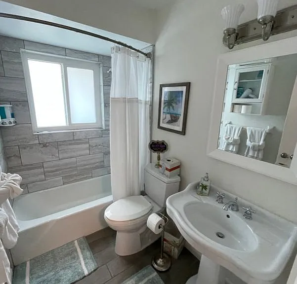 1877 Southpointe Dr — Photo 14