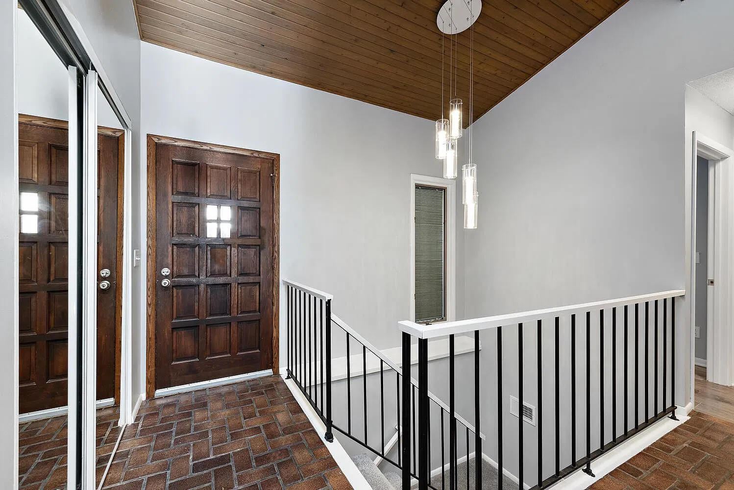 5329 Interlachen Blvd — Photo 4