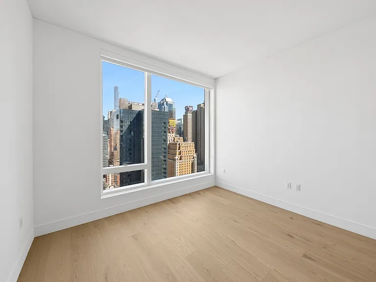 312 W 43rd St #32G — Photo 9