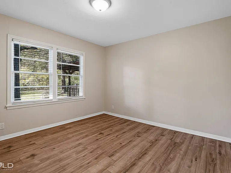 8920 Acacia Ln — Photo 6