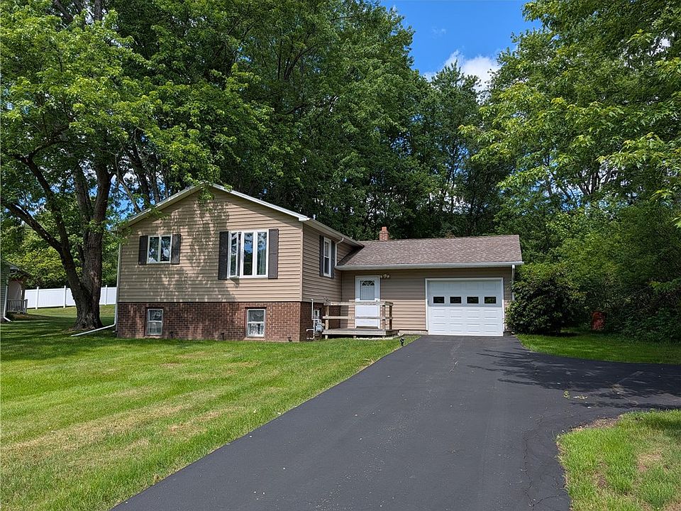 1st image of 6 Neil Dr
