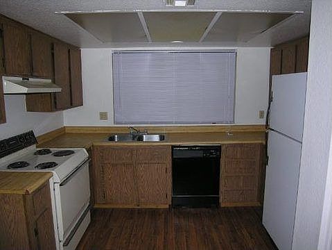 1st image of 1553 W Mercer Ln APT 2