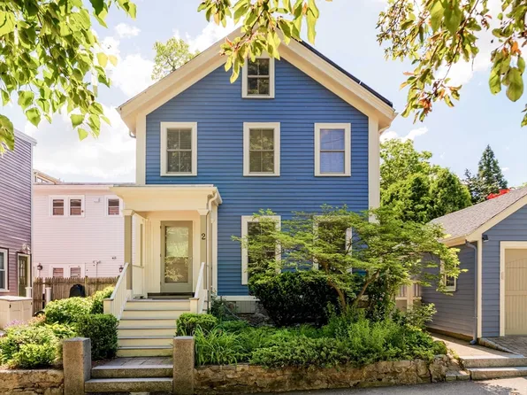 2 Maple Pl, Jamaica Plain, MA 02130