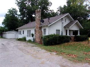 715 Jefferson St, Bowie, TX 76230