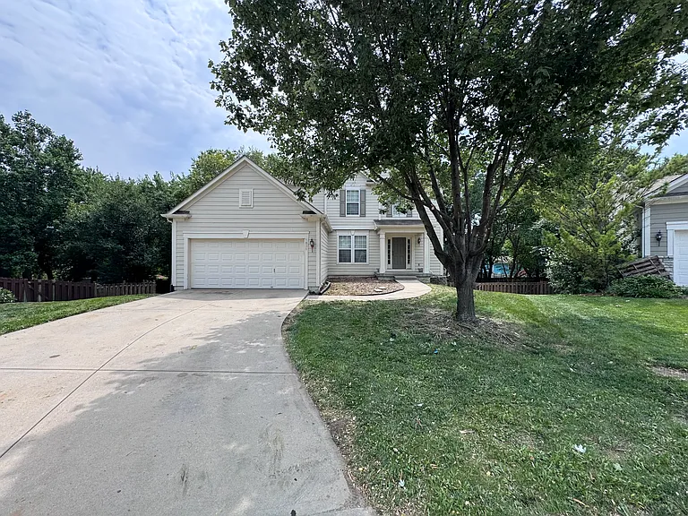 1831 W Elm Ter — Photo 1