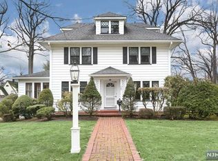 483 Summit Ave, Oradell, NJ 07649