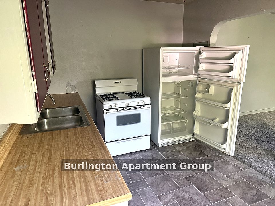 2nd image of 1301 Whitaker St APT 9