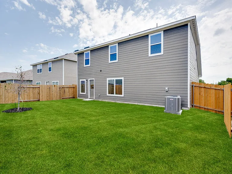 1320 Tilton Dr — Photo 19