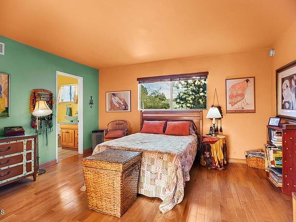 3rd image of 10 Taormina Ln