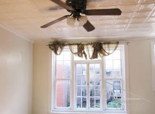 8 Hunts Ln, Brooklyn, NY 11201