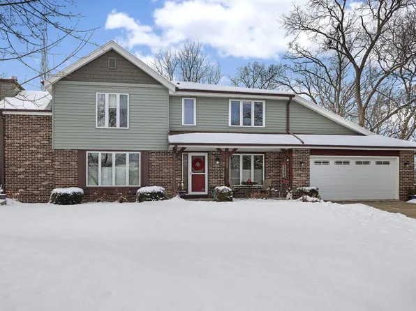 433 Robins RUN, Burlington, WI 53105