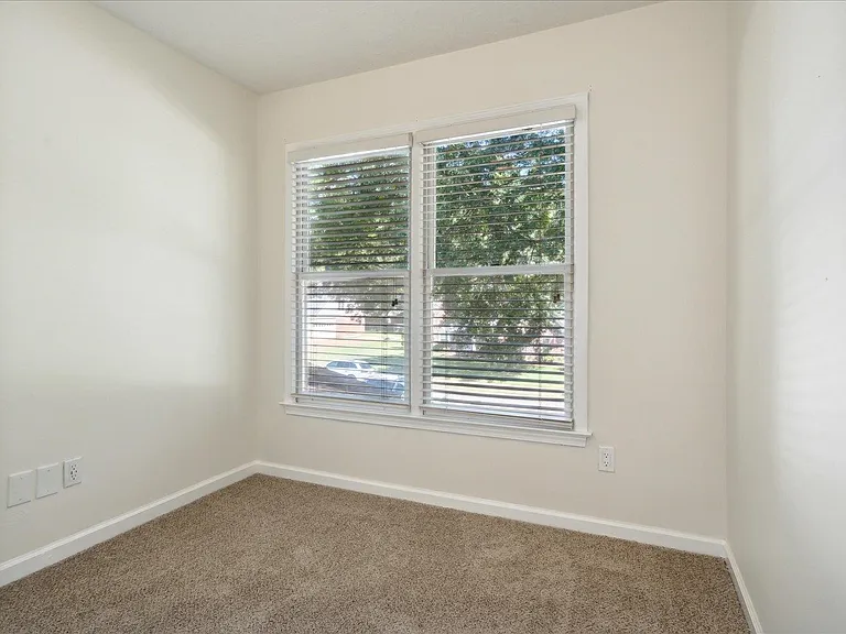 739 Evans View Ln — Photo 22