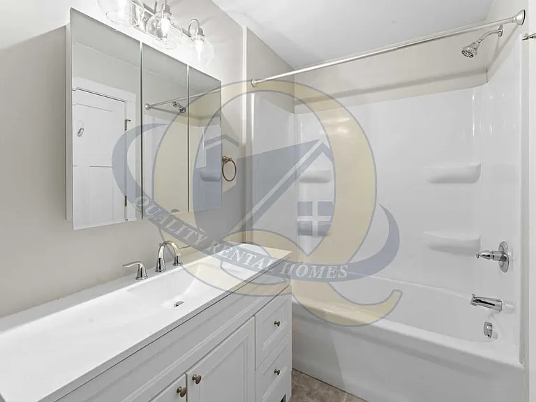 5200 N Genesee Rd — Photo 33