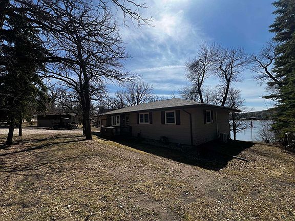 2nd image of 263 Long Lake Rd NE