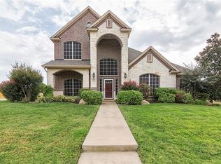 107 Dennis Dr, Cedar Hill, TX 75104
