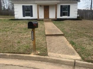 6179 Clarence Dr, Jackson, MS