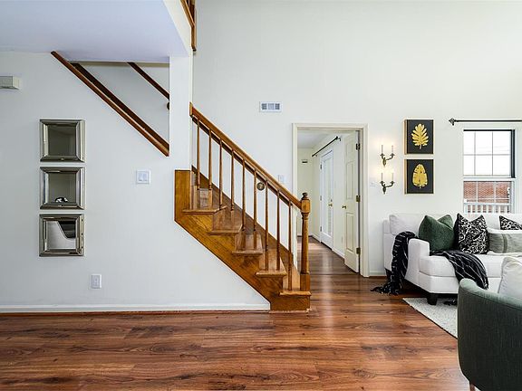 4th image of 4235 W Pine Blvd APT 23