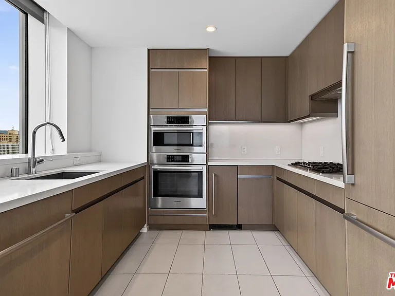 889 Francisco St #1806 — Photo 6