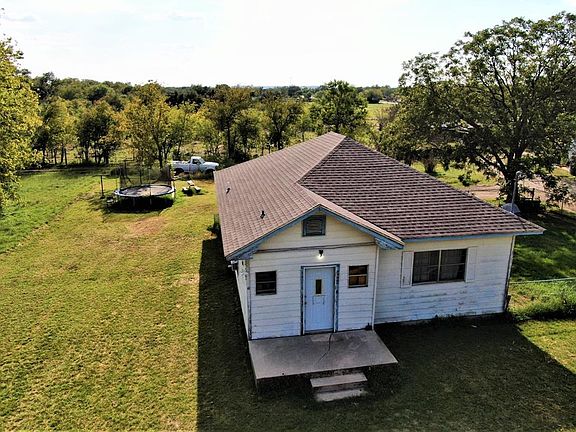 2nd image of 3001 Cottage St