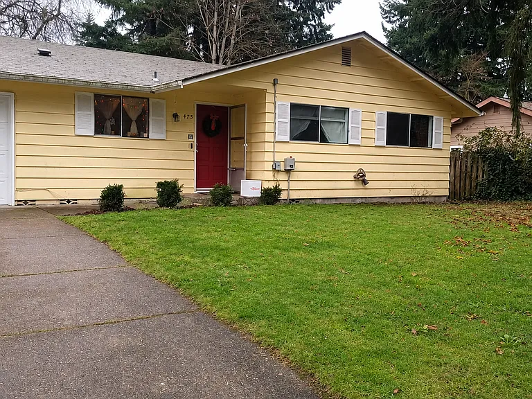 475-477 Z St SE — Photo 1