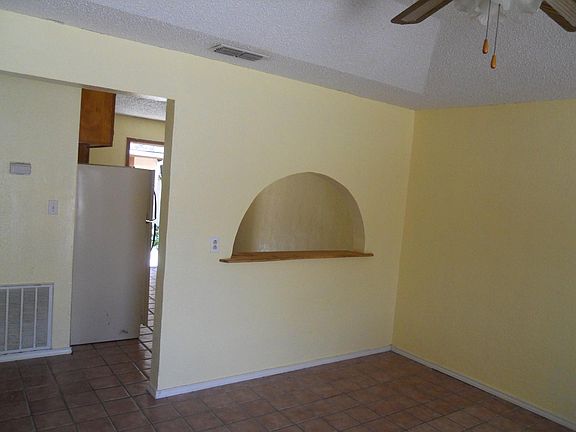 2nd image of 817 S 4th Ave APT A