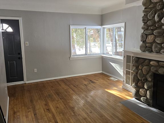 5th image of 26055 Campau Ln