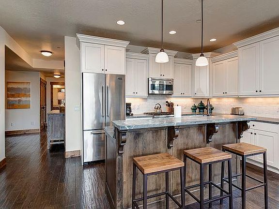 5th image of 9855 N Vista Dr Unit 101