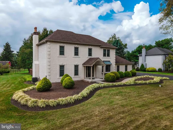 348 Meadowview Dr, Collegeville, PA 19426